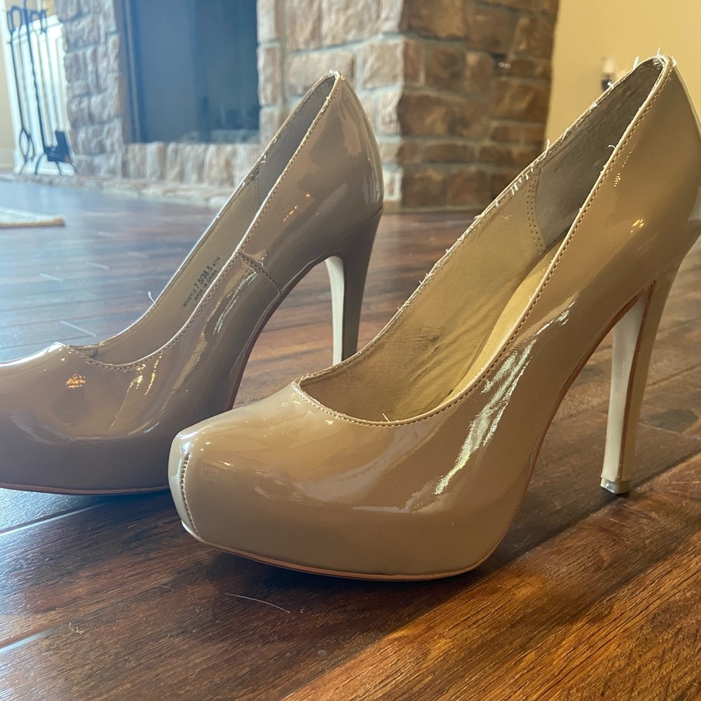 Nude Chinese Laundry Pumps/Heels
